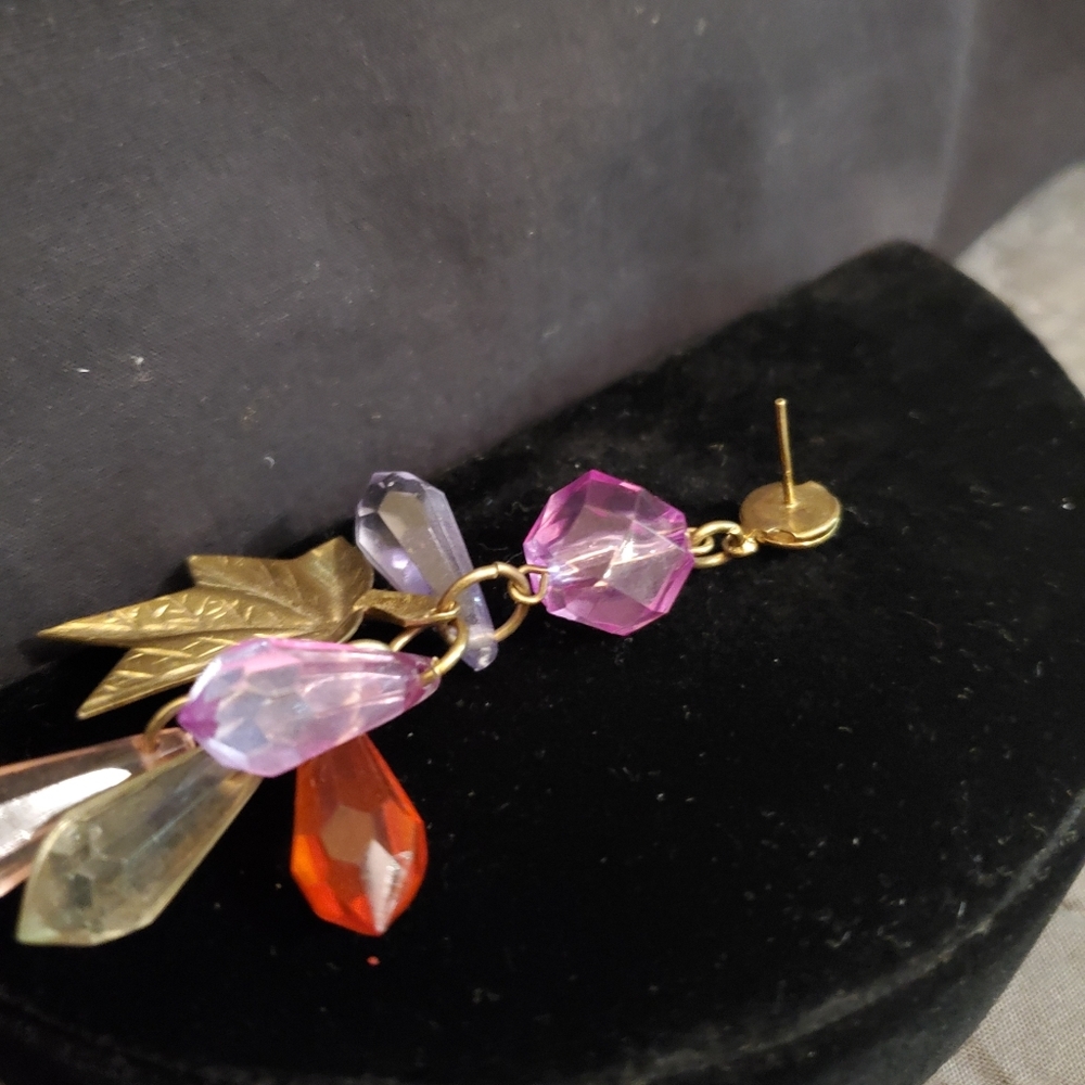 Vintage 80s Maple Leaf & Faux-Crystal Earrings - Picture 6 of 8